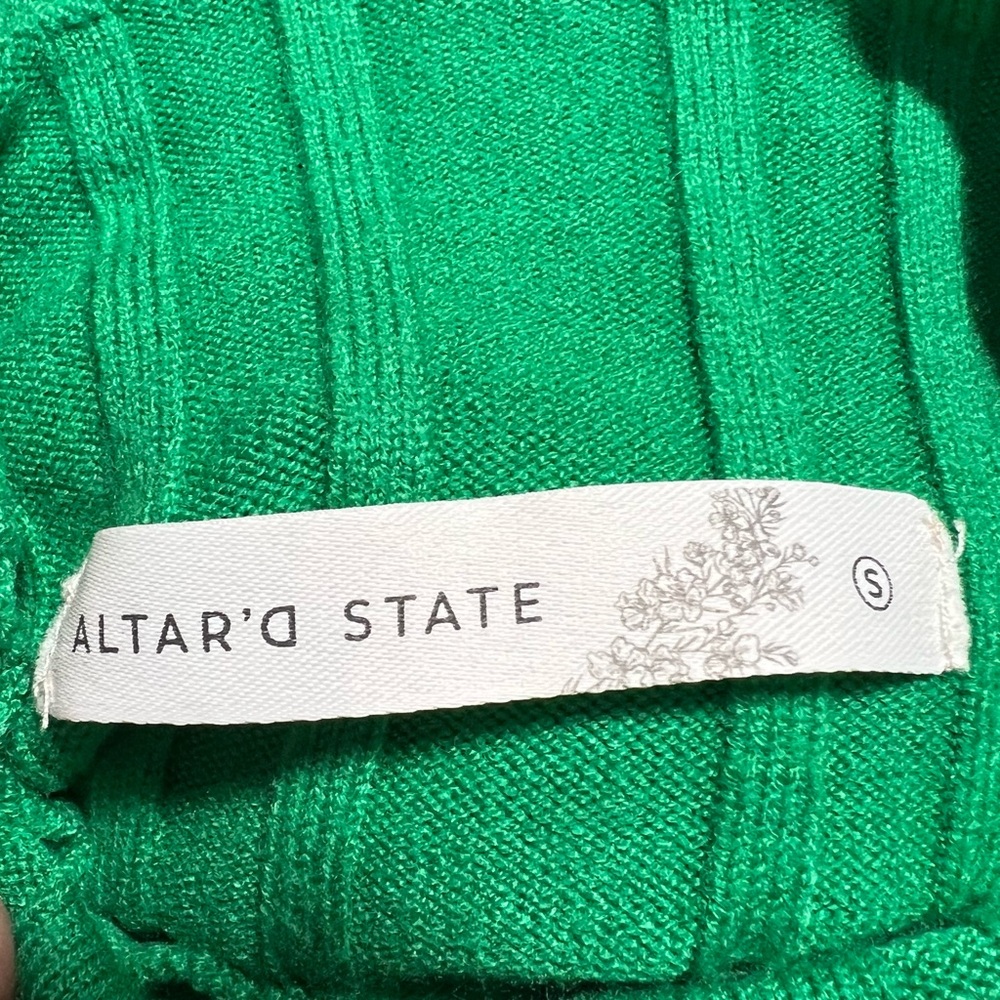 Altar’d State Size Small Kelly Green Ribbed Mock Neck Cropped Knit Sweater - Picture 3 of 4